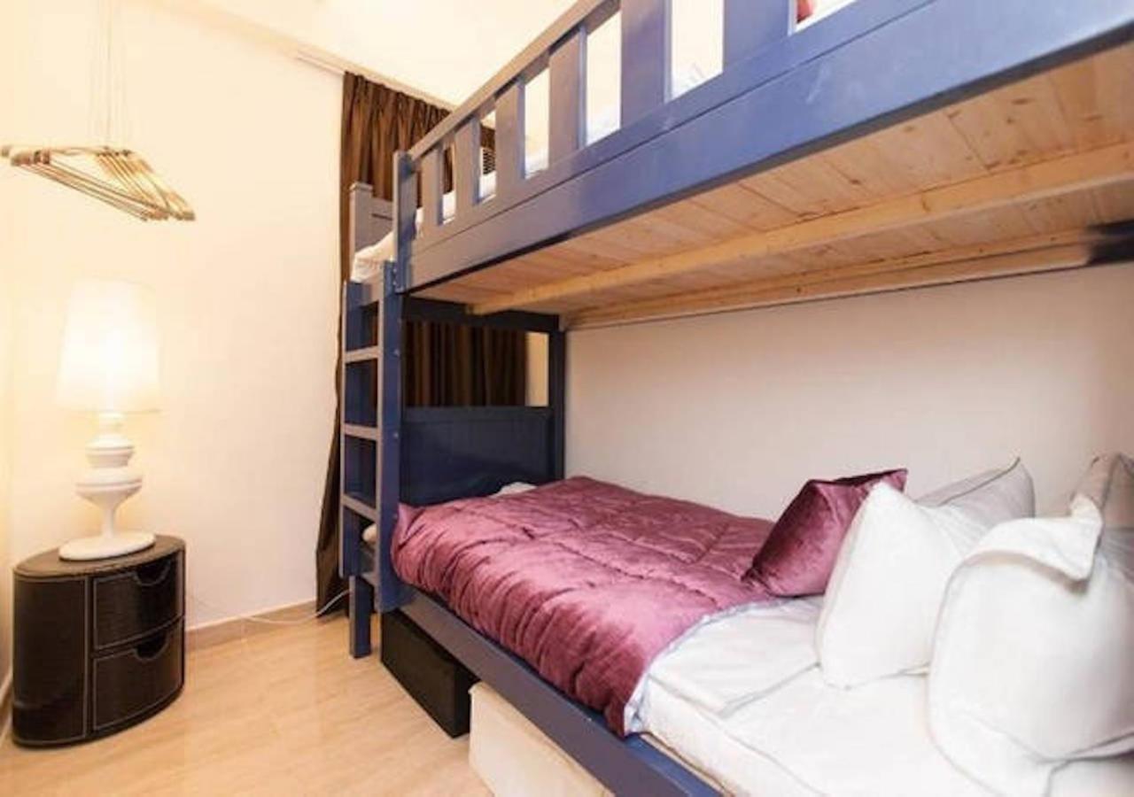 Exclusive Private Penthouse In Kowloon Apartment